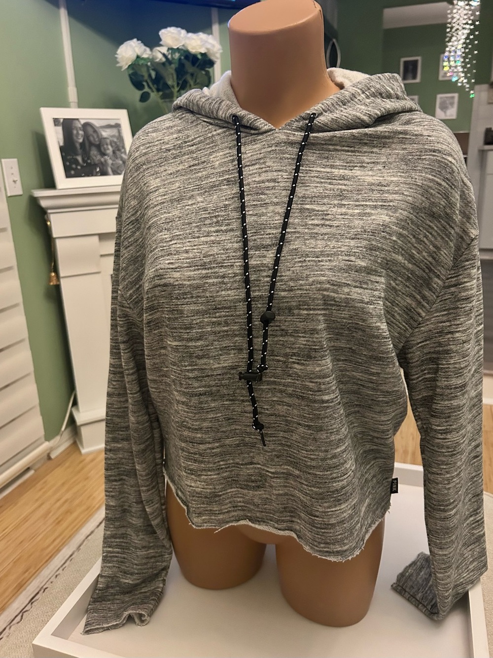 PINK Victoria's Secret Gray Marled Cropped Hoodie Small S